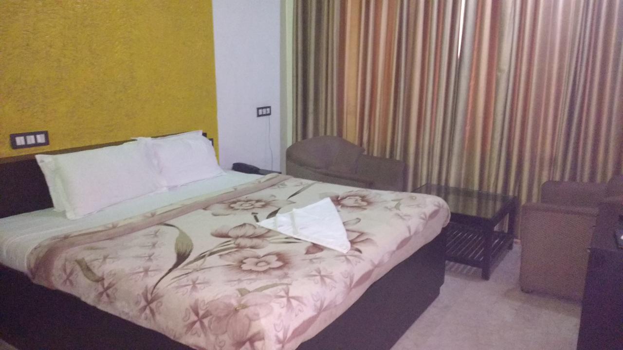 Sanjay Motels I Pvt Ltd Pura Raghunath ภายนอก รูปภาพ
